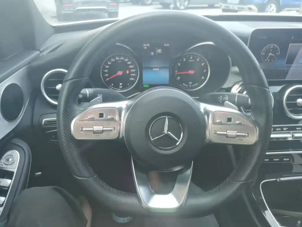 Mercedes-Benz C-Class — миниатюра 11