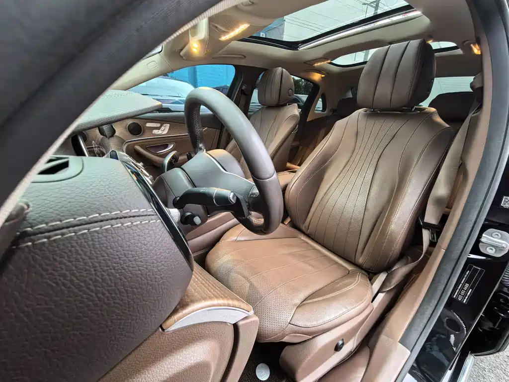 MERCEDES-BENZ E CLASS