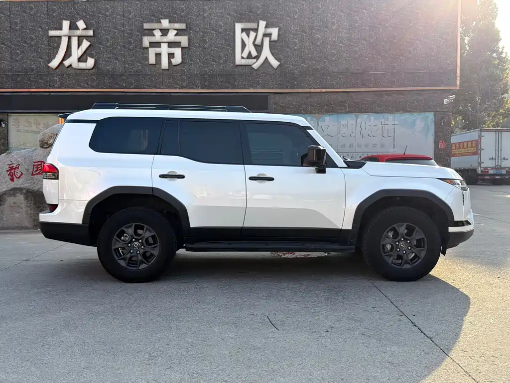 Lexus GX — миниатюра 16