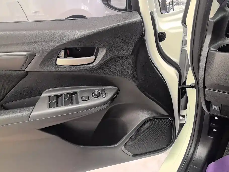 Honda Fit — миниатюра 7