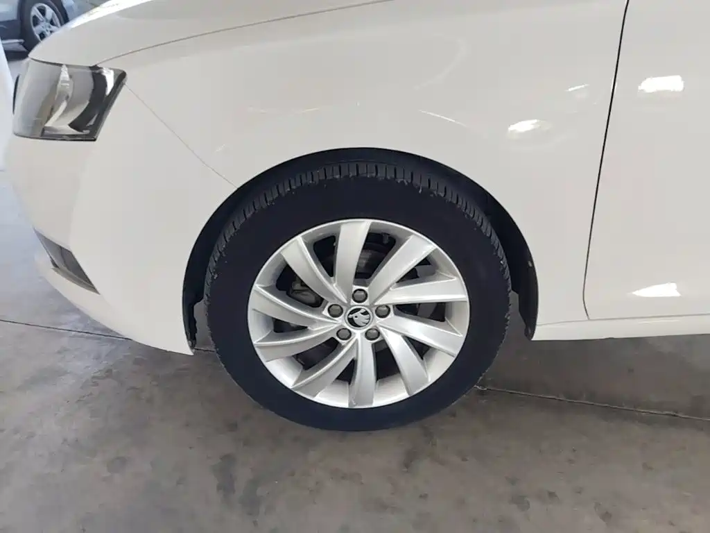 Skoda Rapid — миниатюра 23