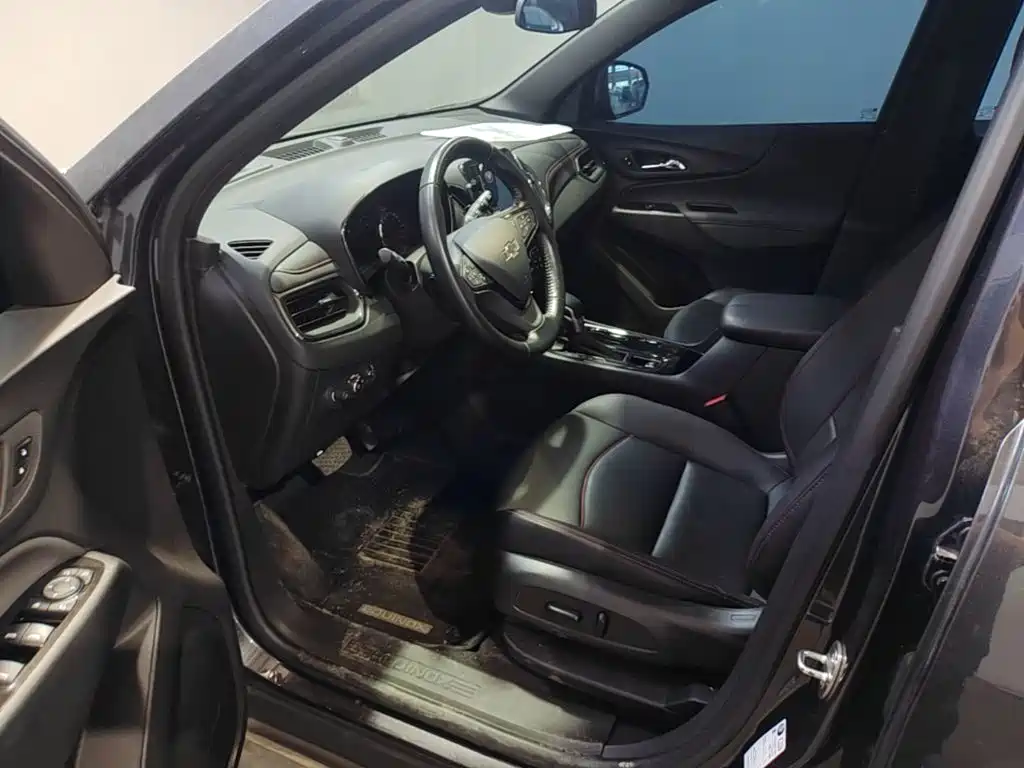 Chevrolet Equinox — миниатюра 15
