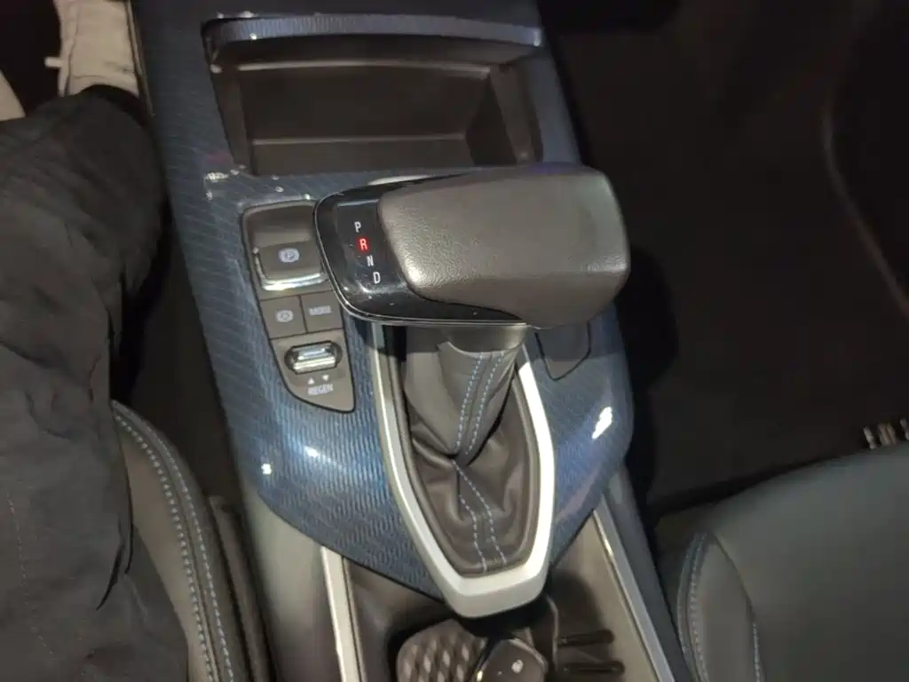Chevrolet Menlo — миниатюра 14