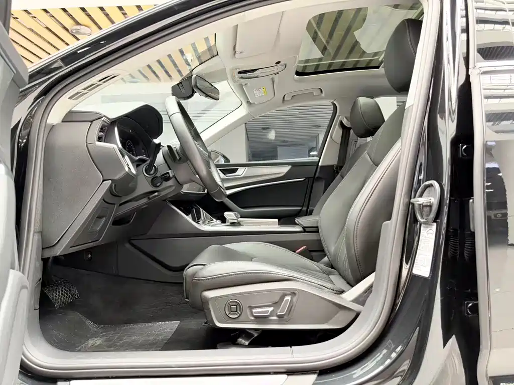 Audi A6L — миниатюра 10