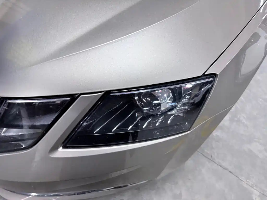 Skoda Octavia — миниатюра 4