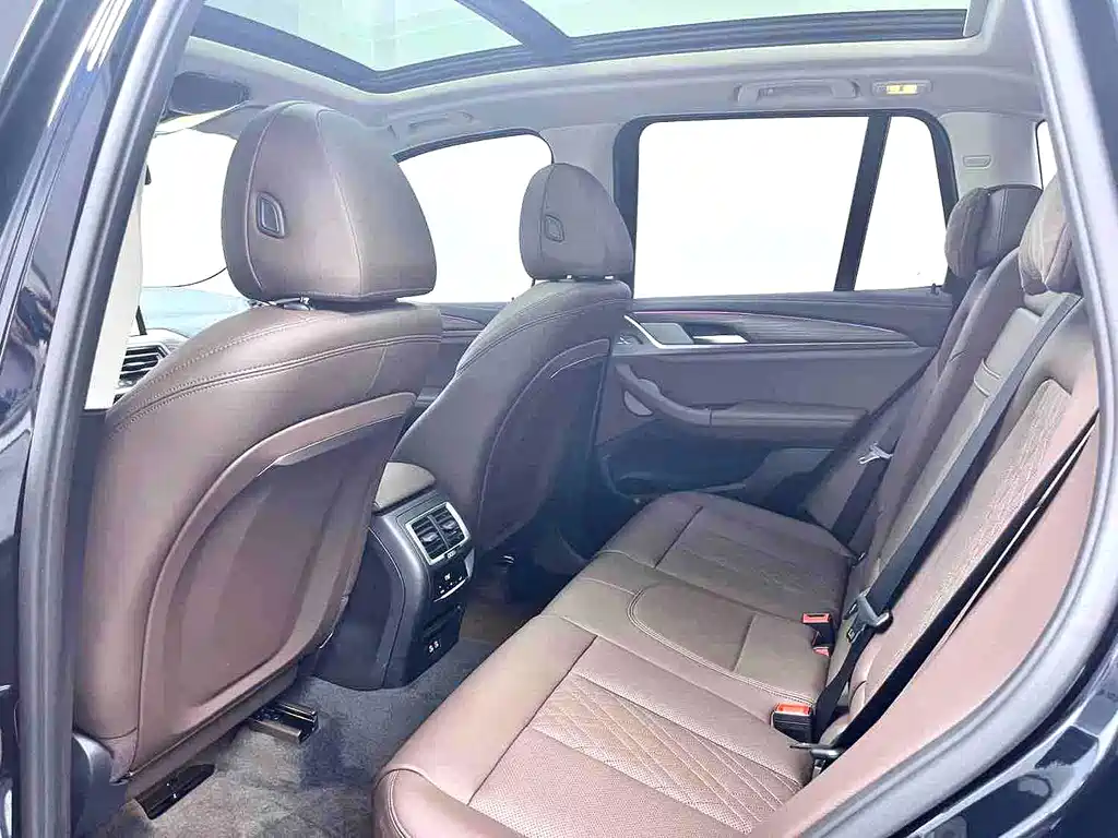 BMW X3 — миниатюра 8