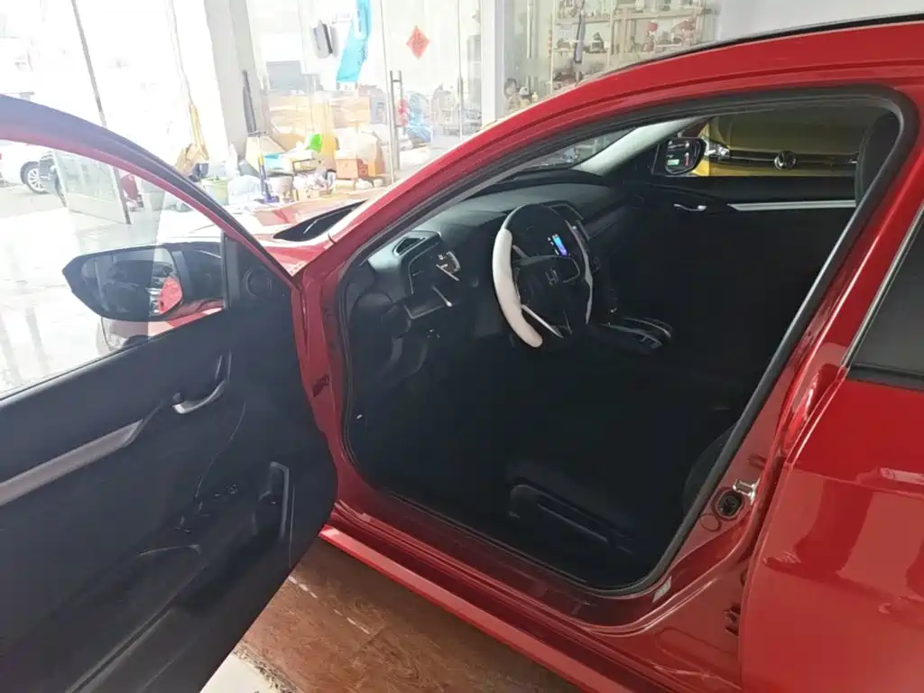 Honda Civic — миниатюра 16