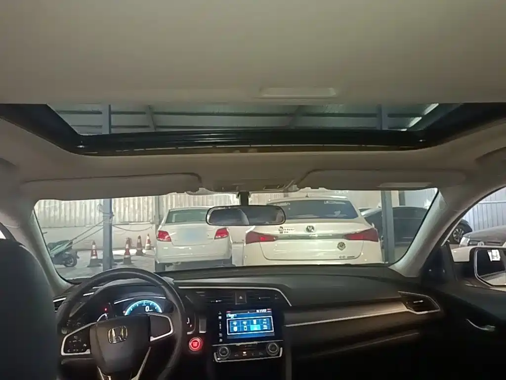 Honda Civic — миниатюра 18