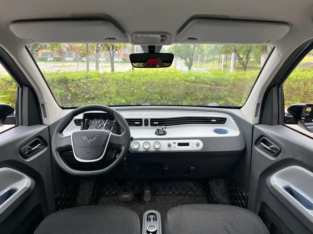 Wuling MINIEV — миниатюра 11