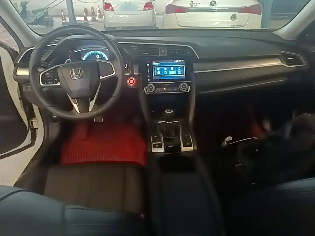 Honda Civic — миниатюра 10