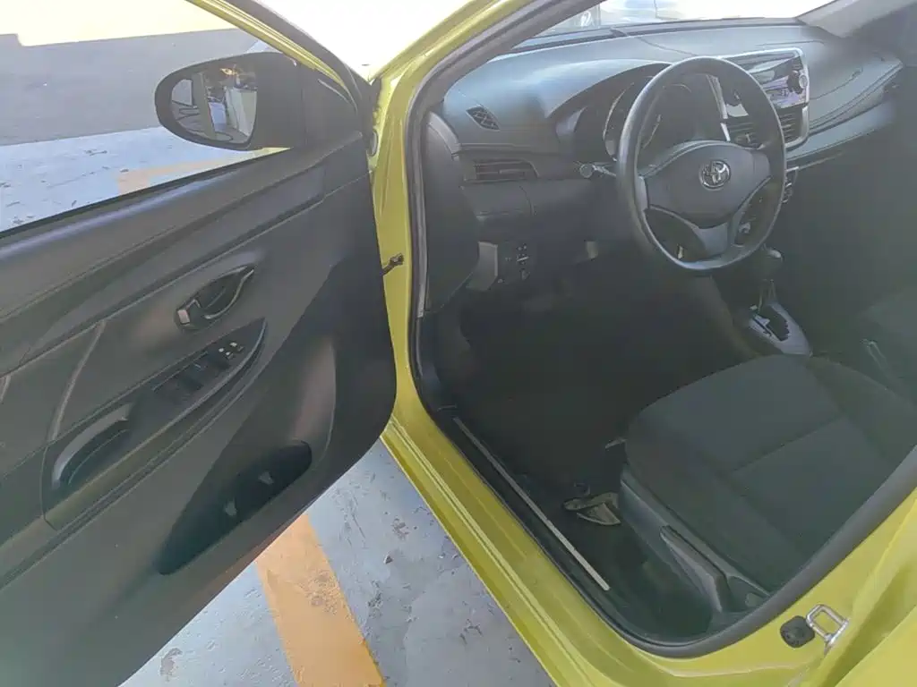 Toyota Yaris L — миниатюра 16