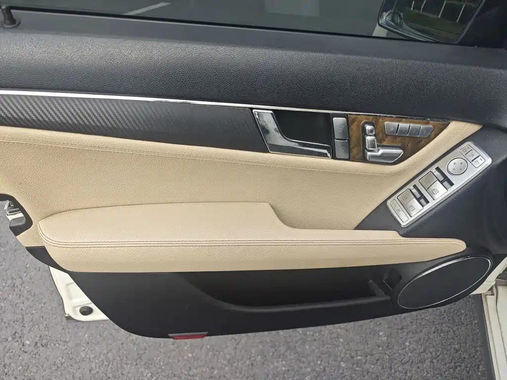Mercedes-Benz C-Class C 2010 C 200 CGI