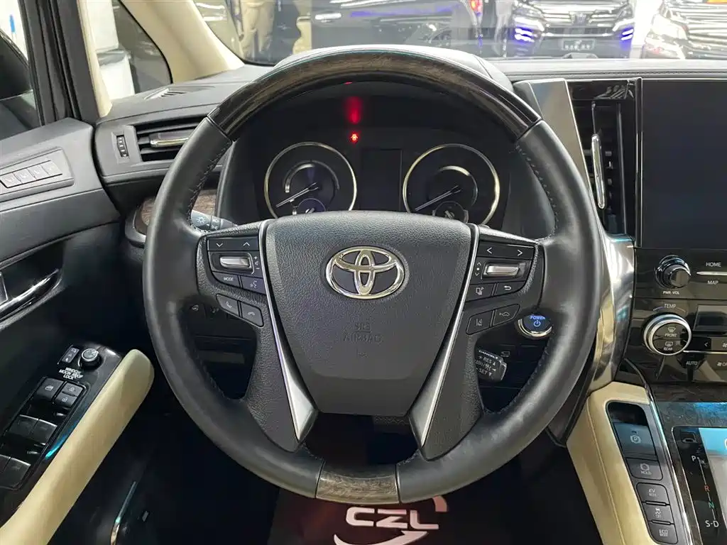 TOYOTA ELFA
