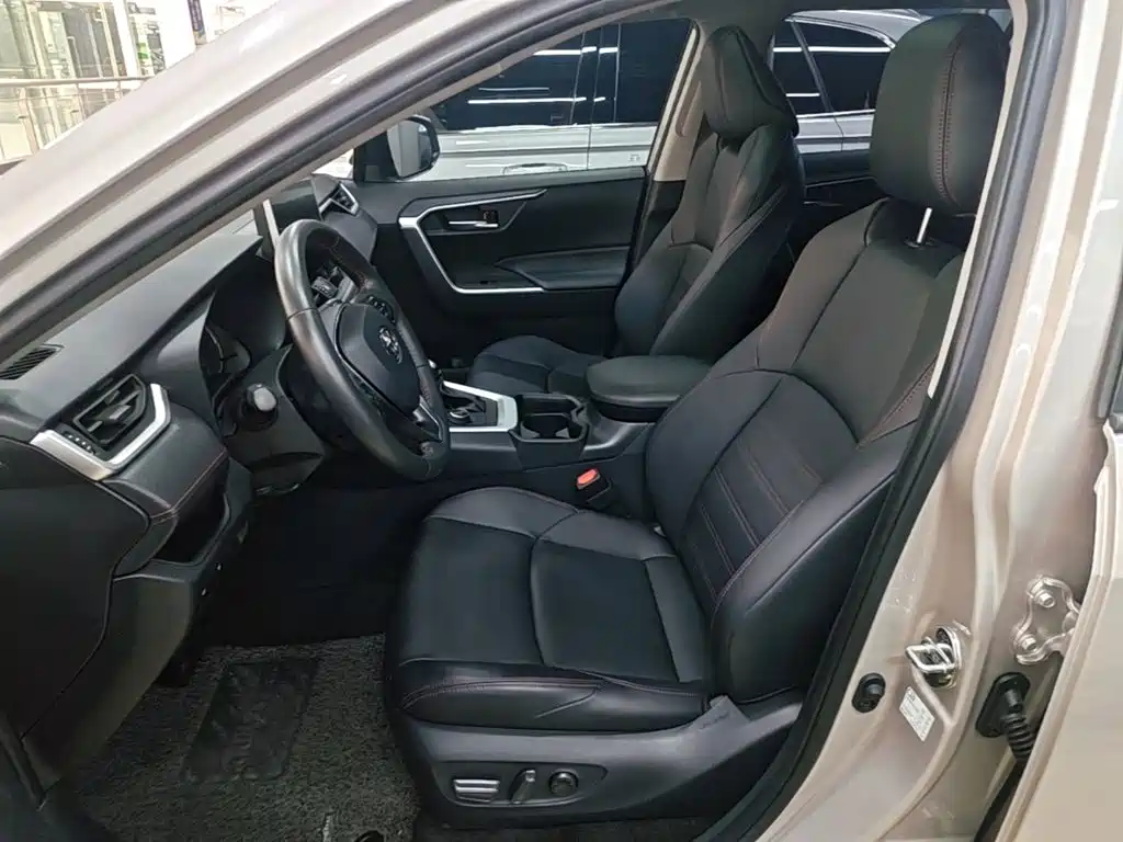 Toyota Wildlander New Energy — миниатюра 15