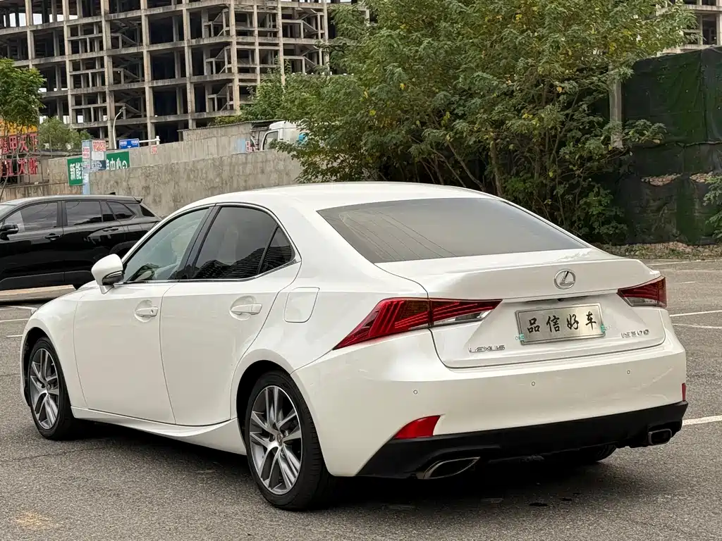 Lexus IS — миниатюра 7