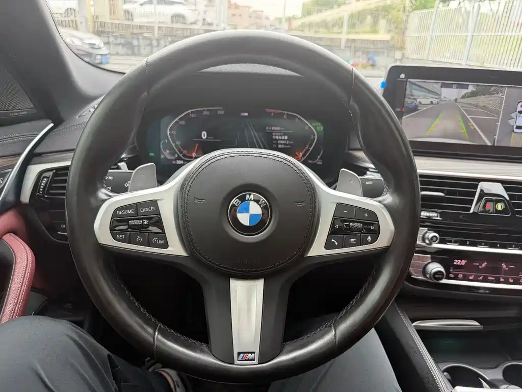 BMW 5 Series — миниатюра 9