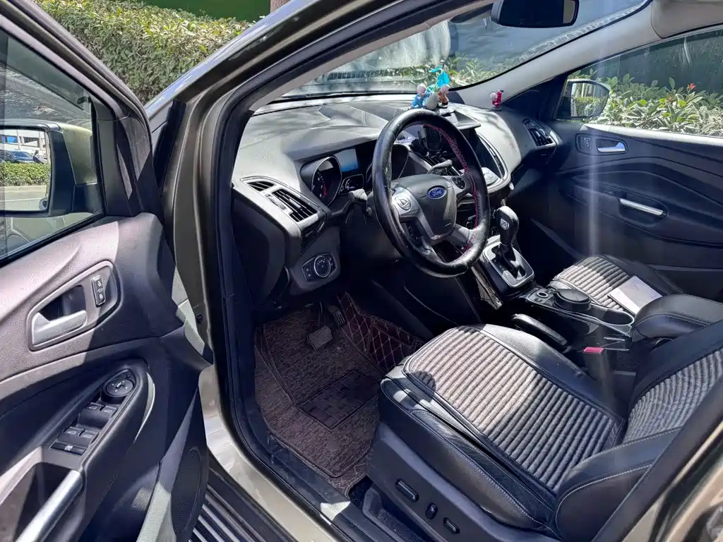 Ford Kuga — миниатюра 3