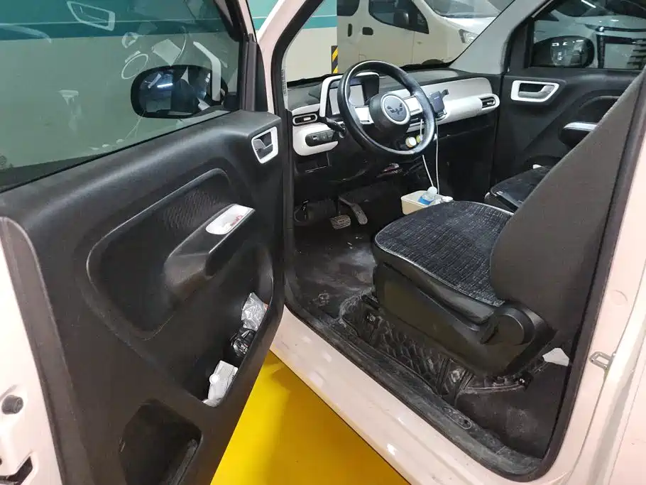 Wuling MINIEV — миниатюра 9