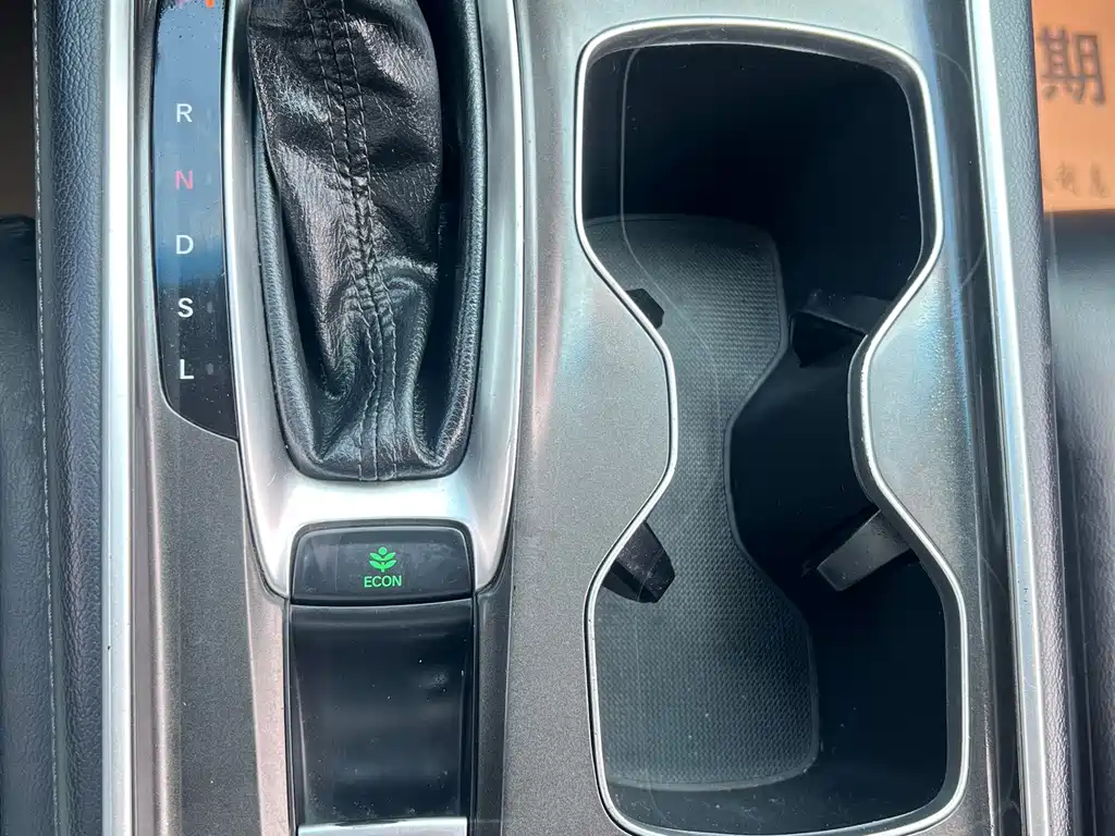 Honda Accord — миниатюра 12