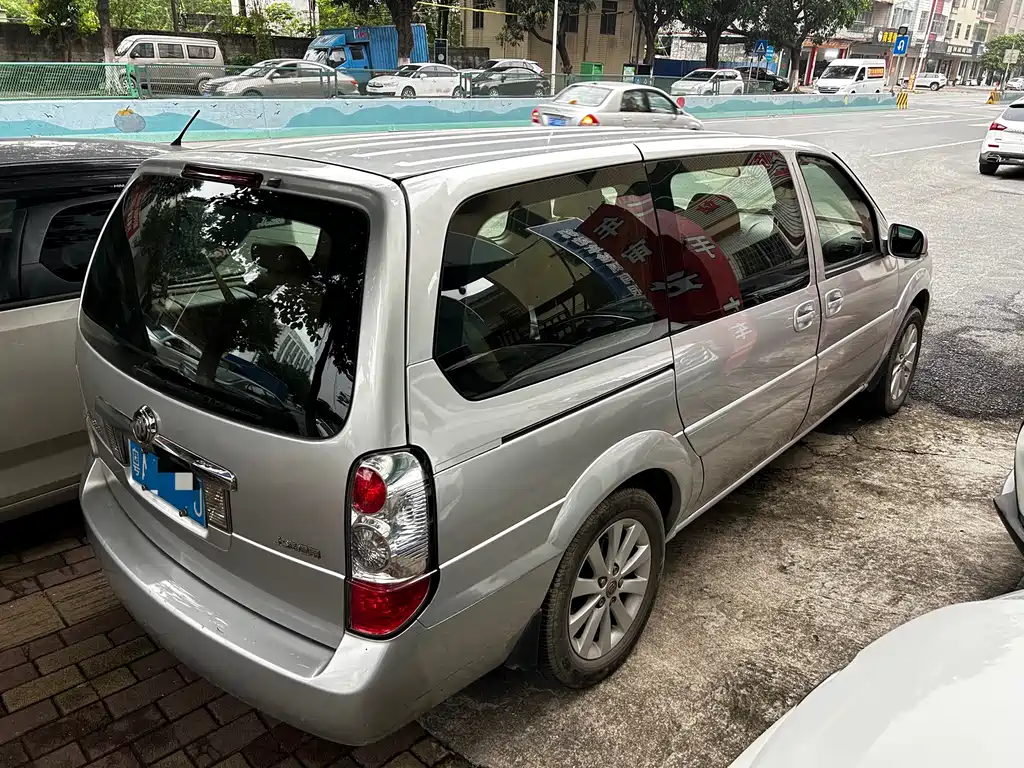 Buick GL8 2013 2.4L