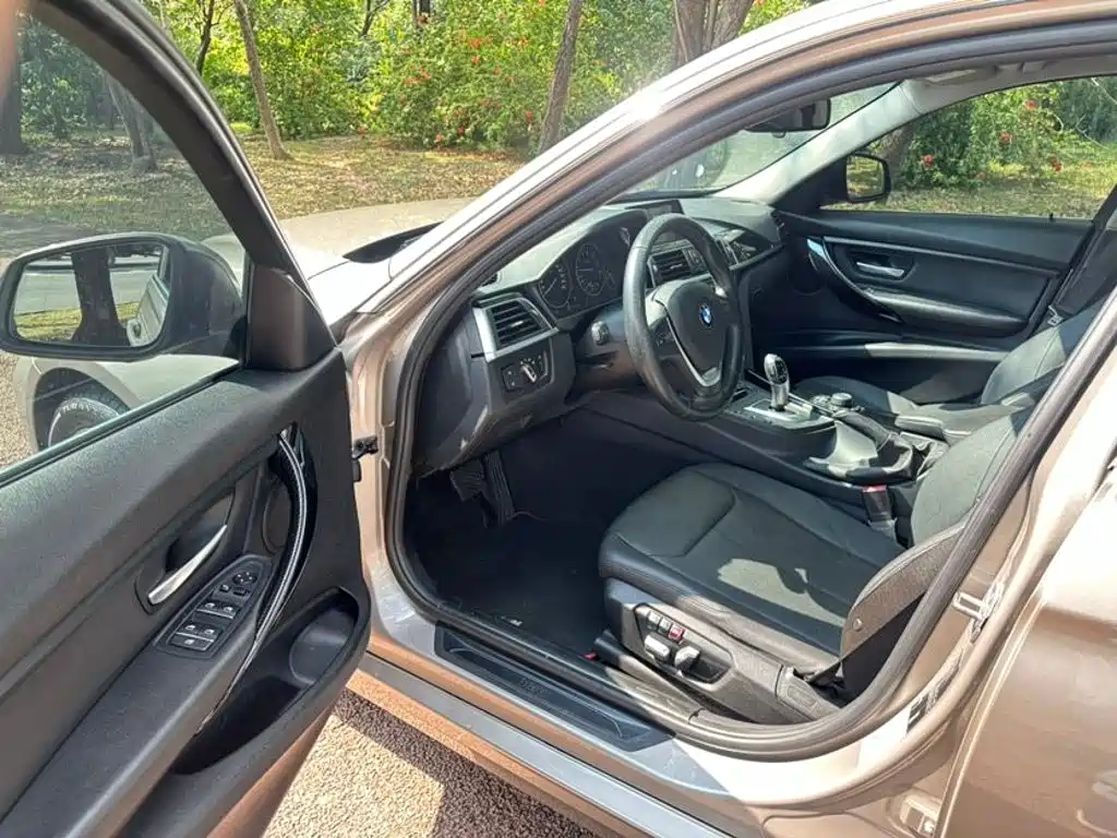 BMW 3 Series — миниатюра 8