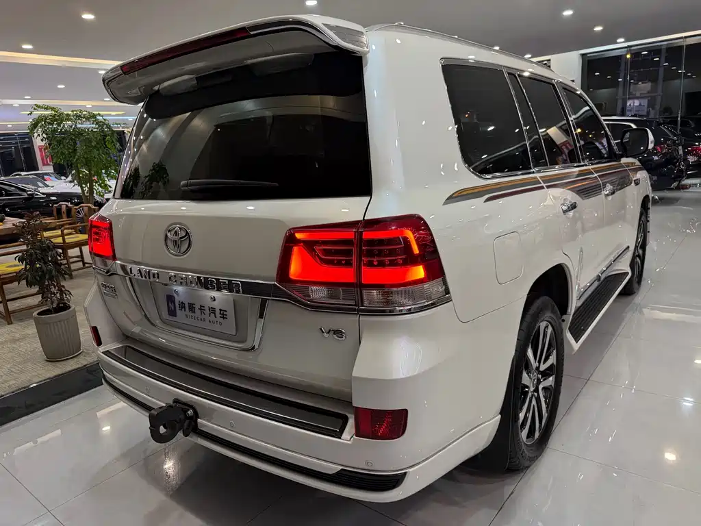 Toyota Land Cruiser — миниатюра 5