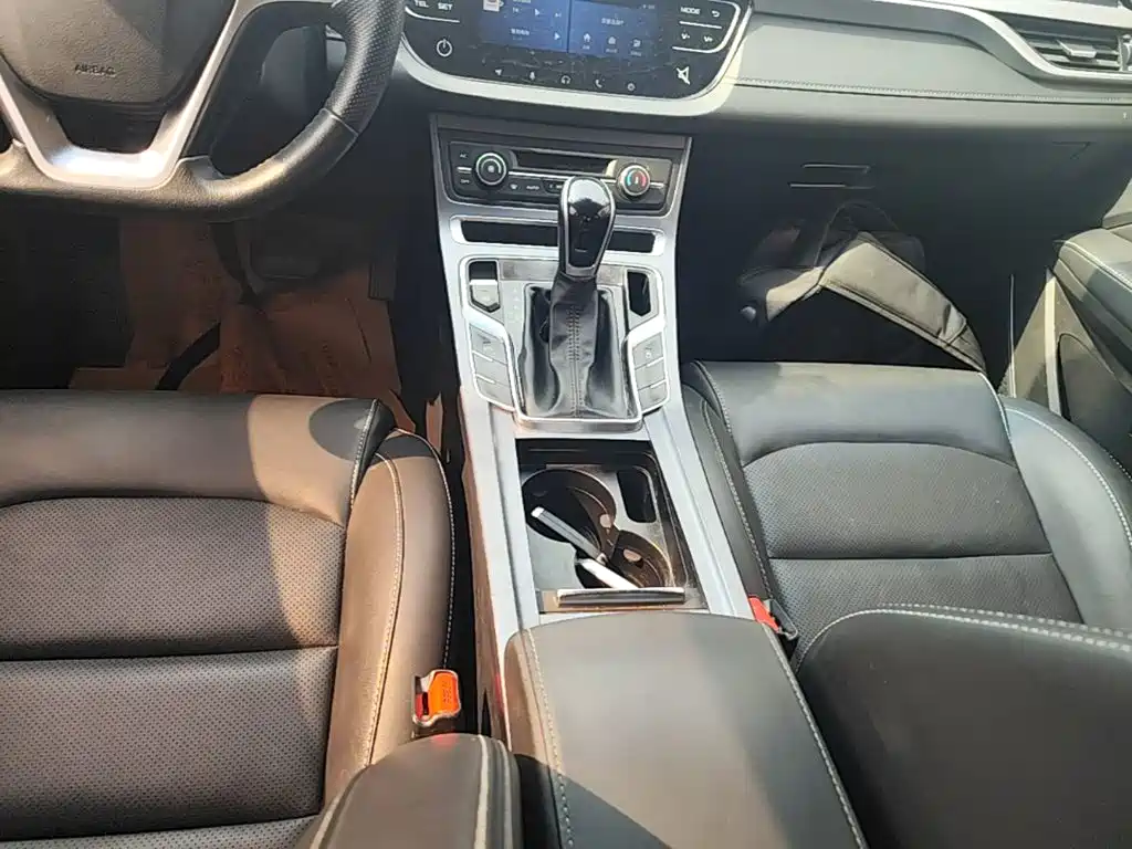 Geely Emgrand — миниатюра 14