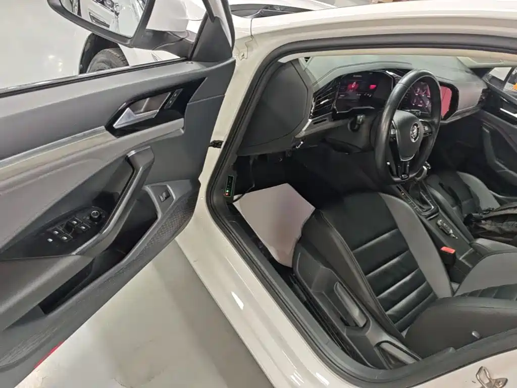 Volkswagen Sagitar — миниатюра 16