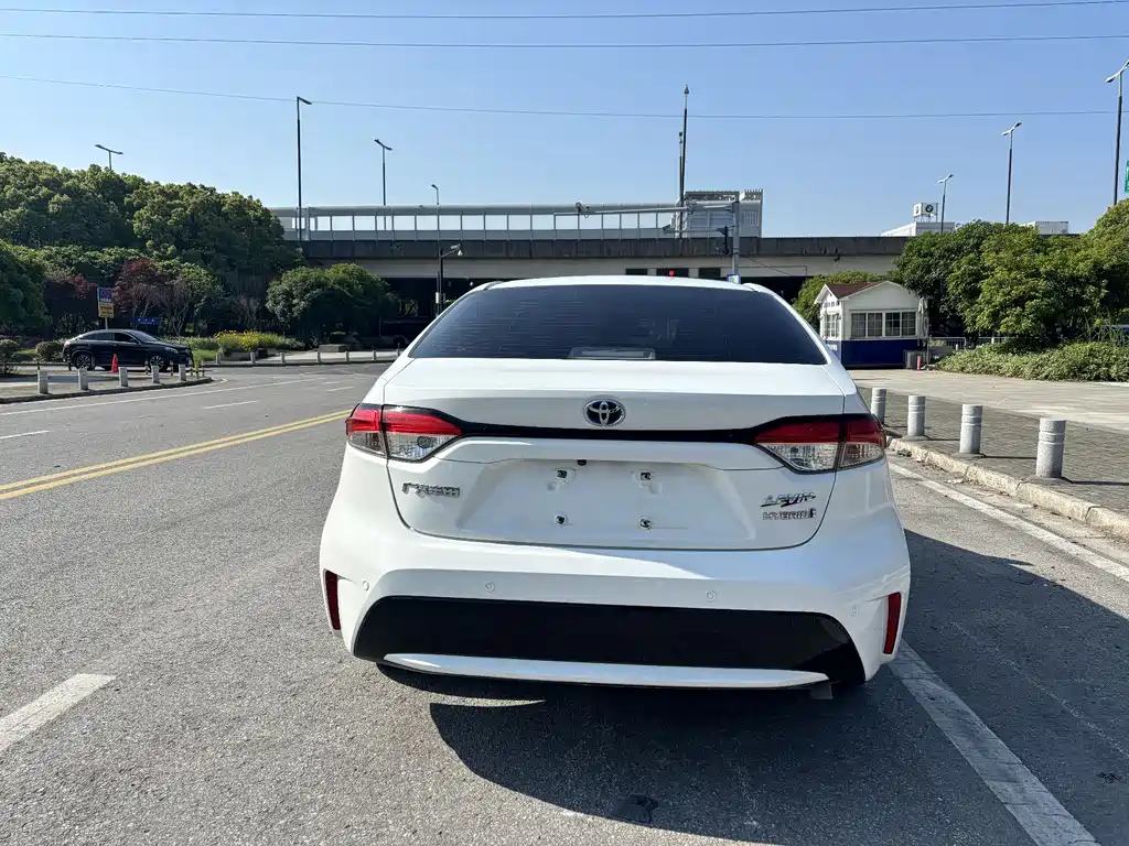 Toyota Corolla Levin 2022 1.8H E-CVT Luxury
