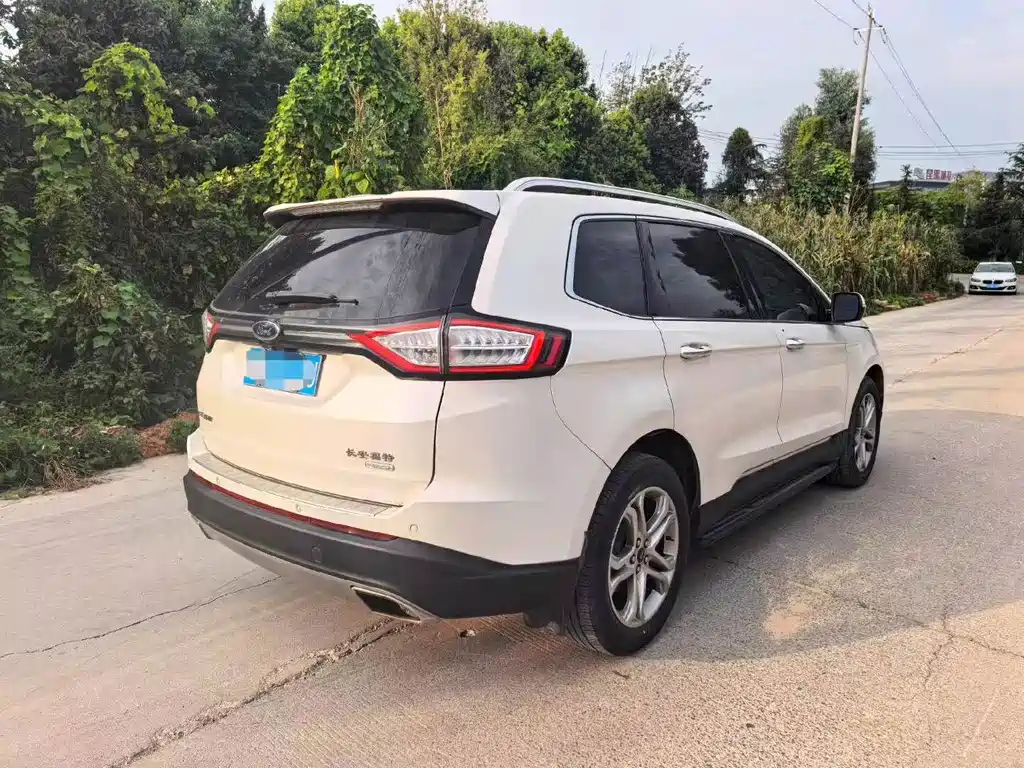 Ford Edge — миниатюра 9