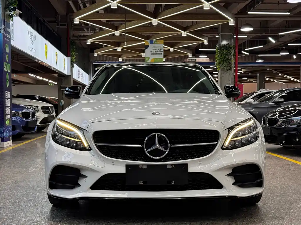 Mercedes-Benz C-Class — миниатюра 2