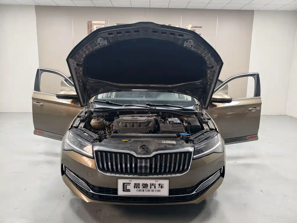 Skoda Superb — миниатюра 9