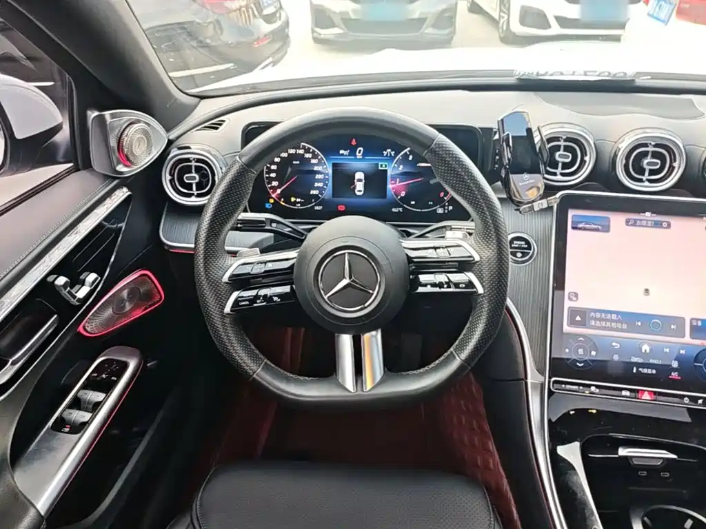 Mercedes-Benz C-Class — миниатюра 11