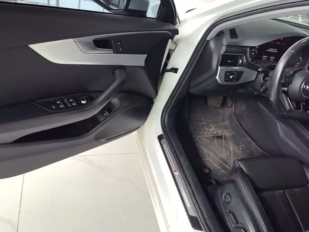 Audi A4L — миниатюра 16