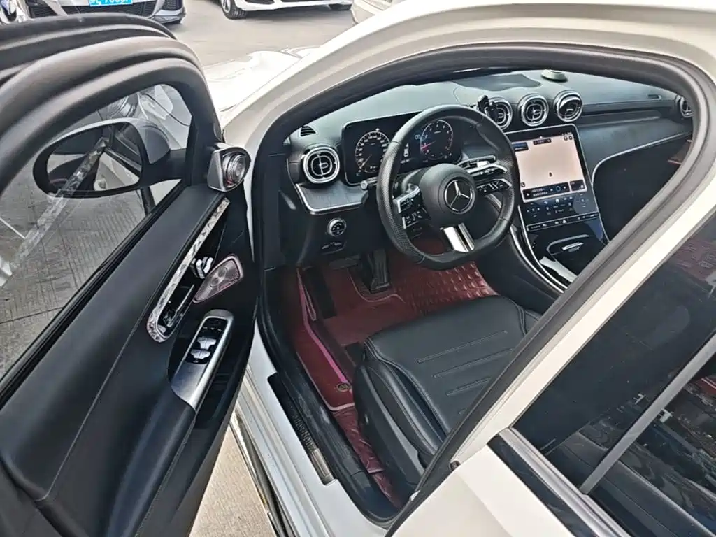Mercedes-Benz C-Class — миниатюра 16