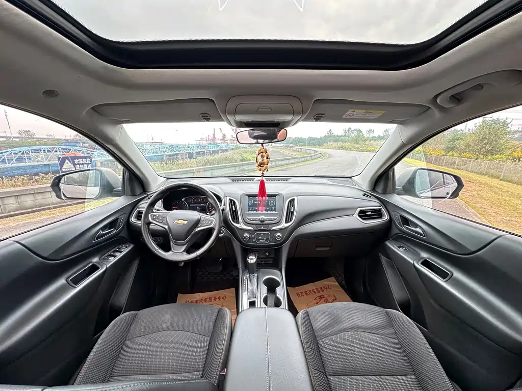 Chevrolet Equinox — миниатюра 7