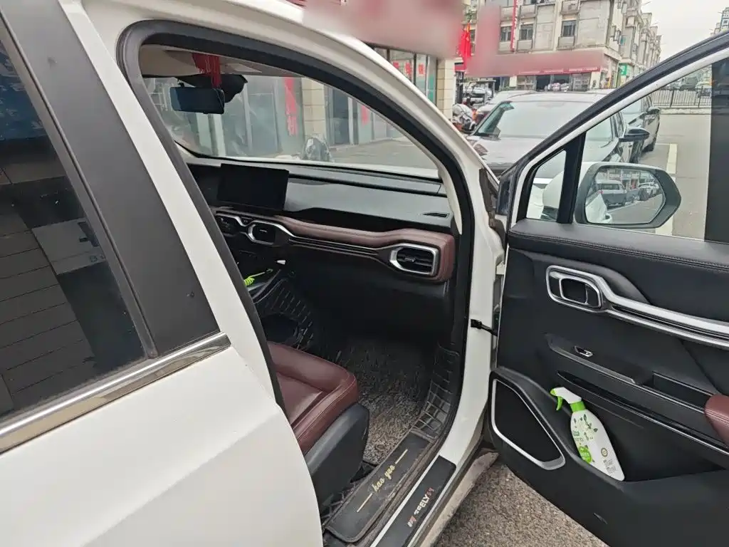 Geely Haoyue — миниатюра 19