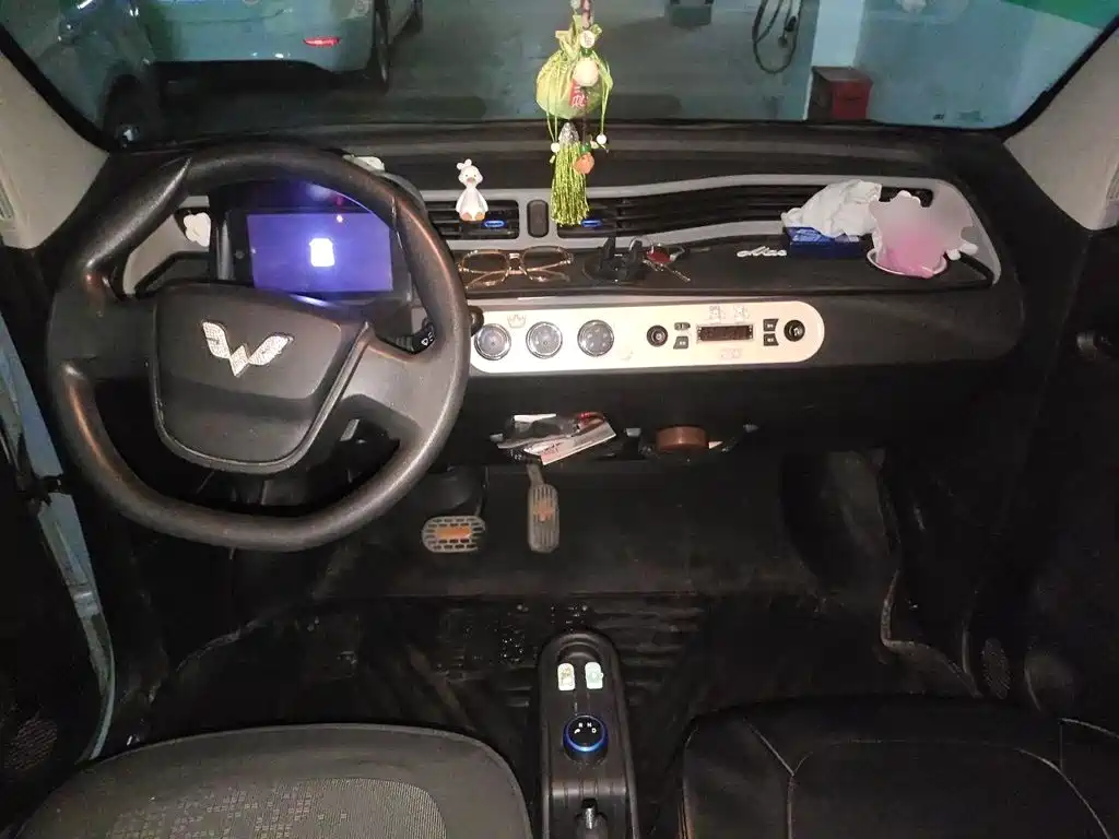 Wuling MINIEV — миниатюра 10