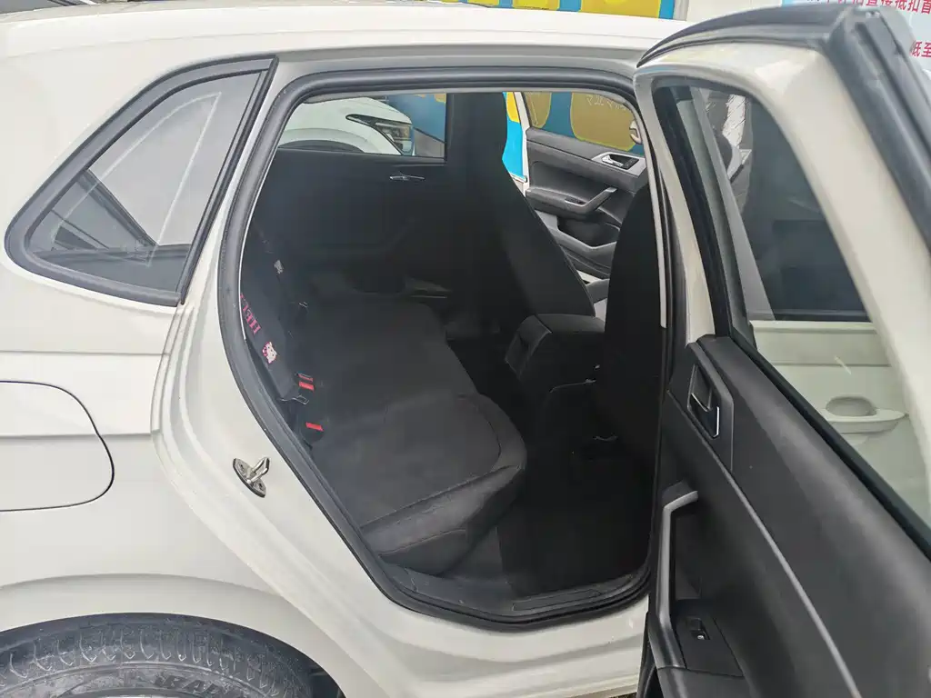 Volkswagen Polo — миниатюра 6