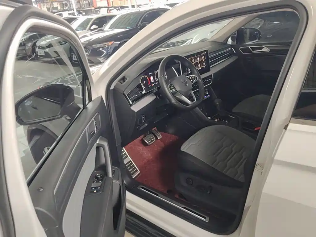 Volkswagen Tiguan X — миниатюра 19