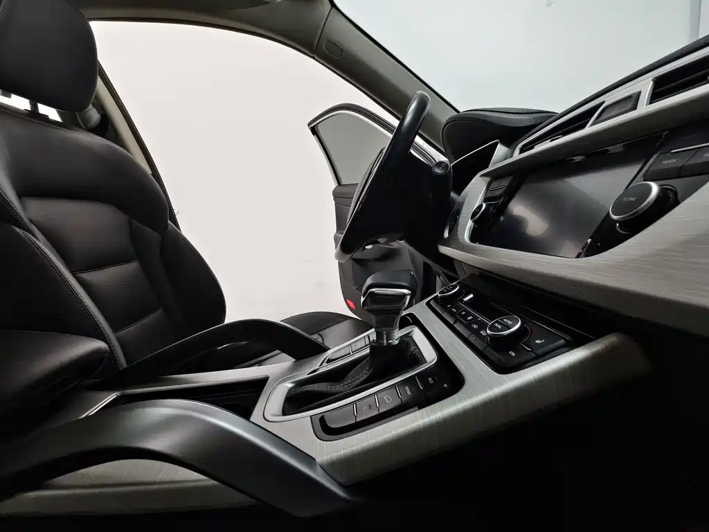 Geely Boyue — миниатюра 15
