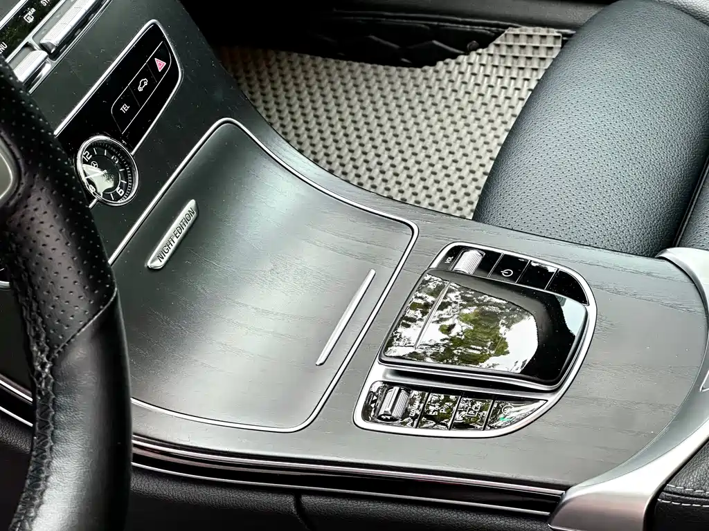 Mercedes-Benz C-Class — миниатюра 8