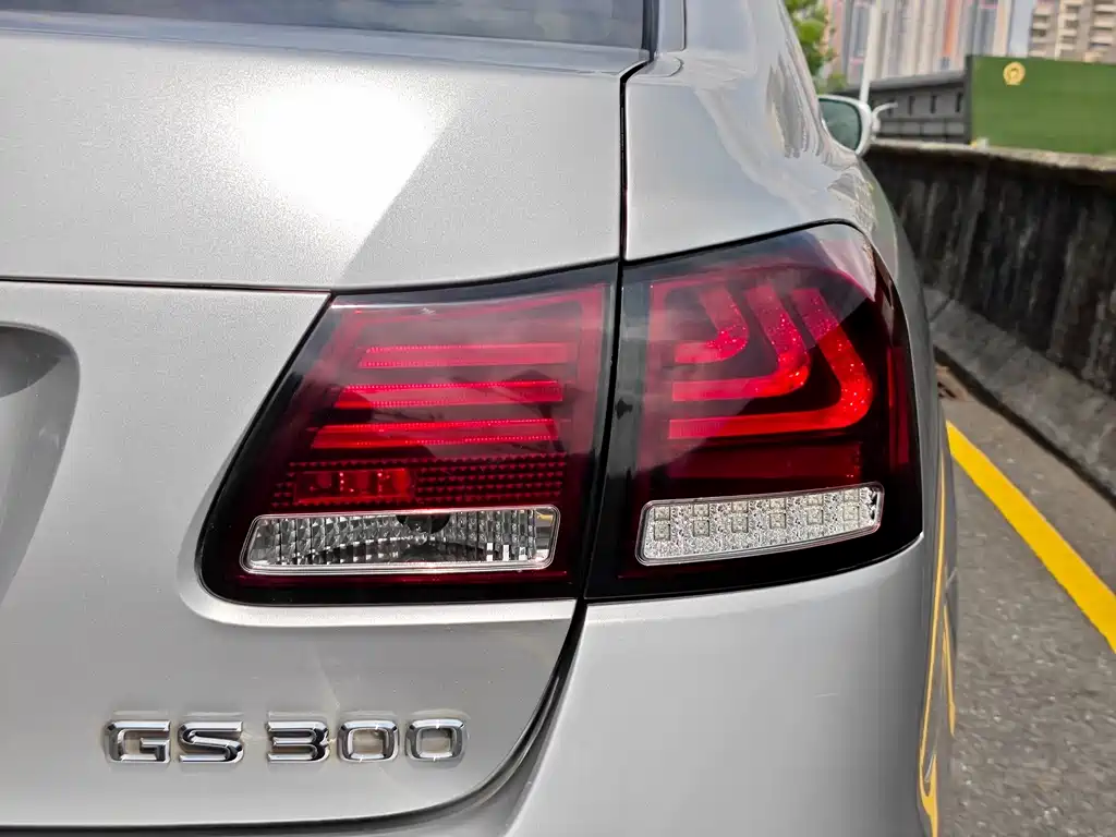 Lexus GS — миниатюра 7