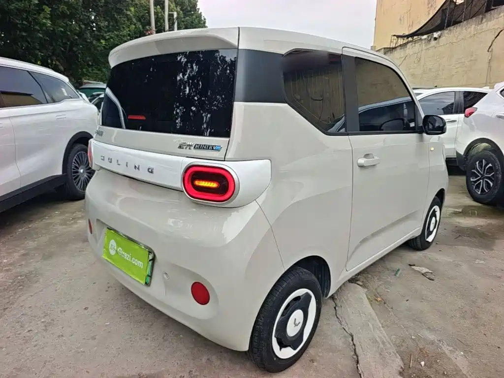 Wuling MINIEV — миниатюра 7