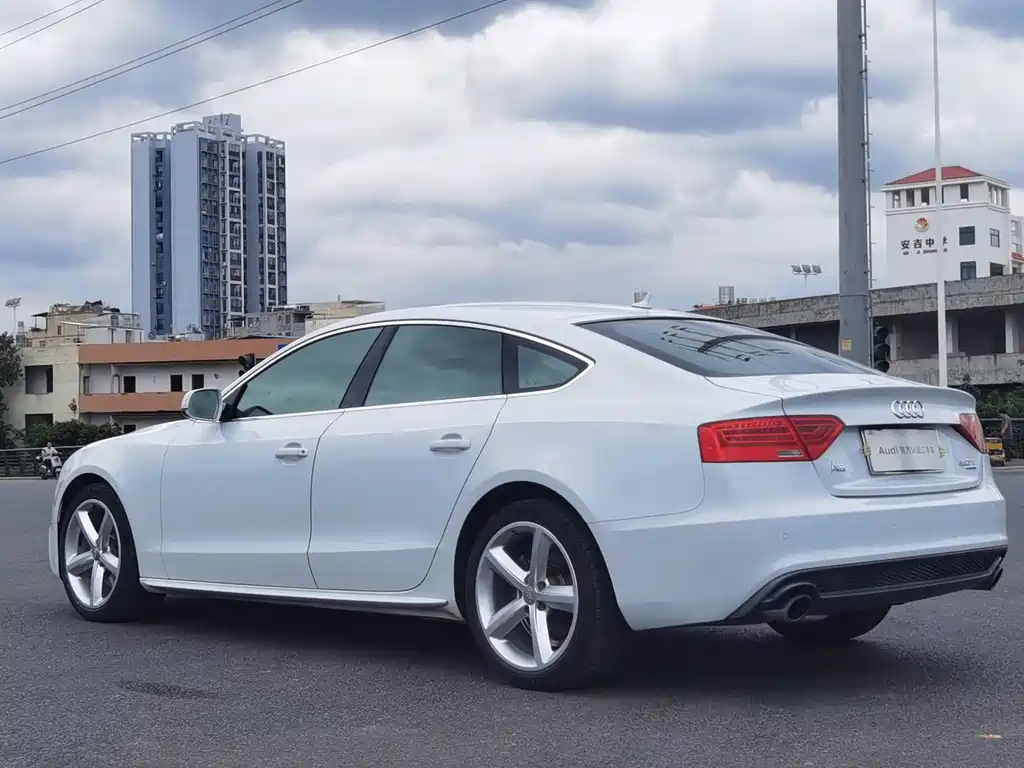 Audi A5 (Import) — миниатюра 6