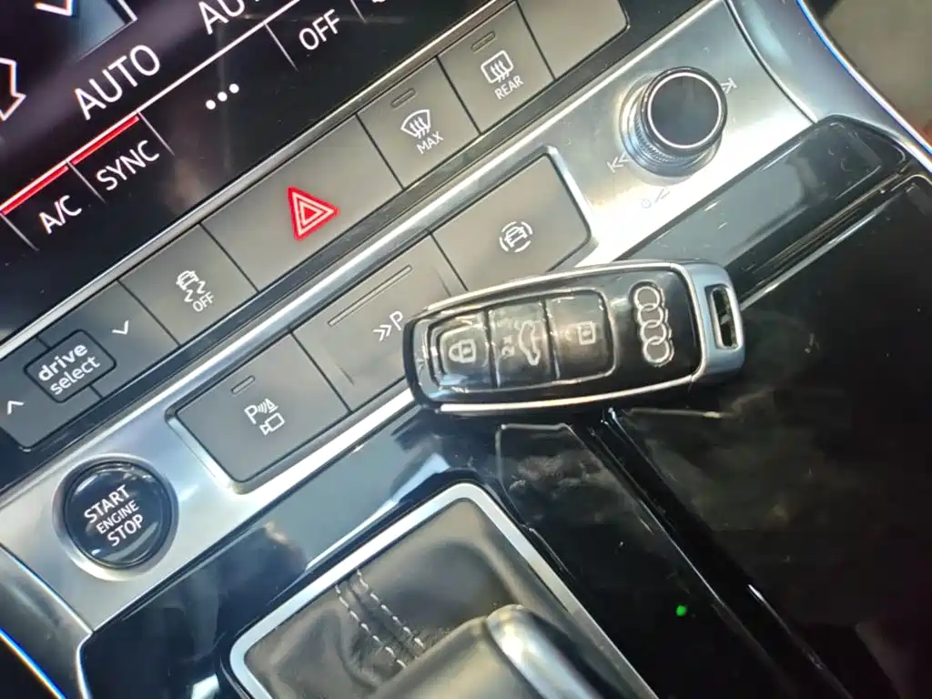 Audi A7L — миниатюра 9