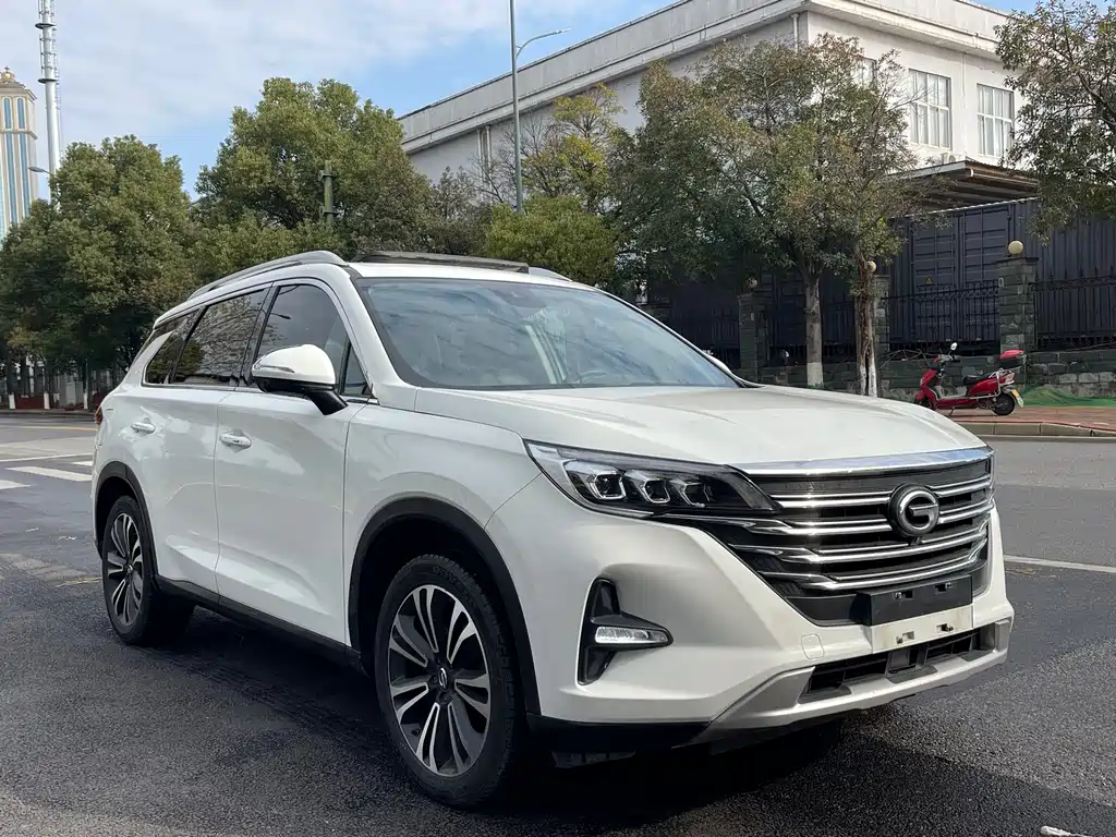 GAC TRUMPCHI GS5