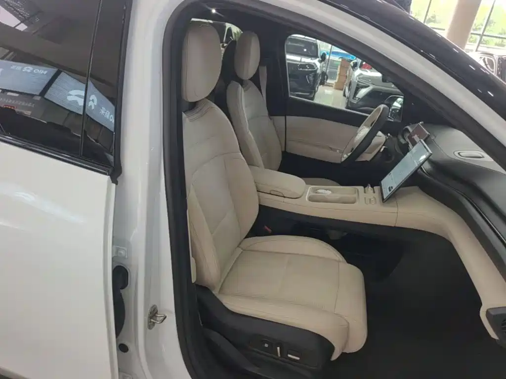 NIO ES6 — миниатюра 25