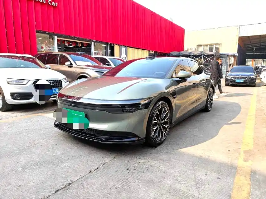 Zeekr 007 2025