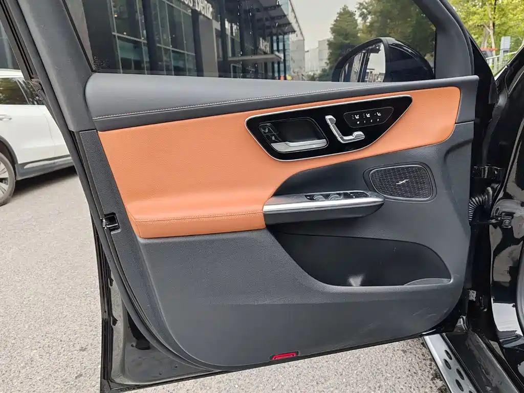 Mercedes-Benz GLC — миниатюра 9